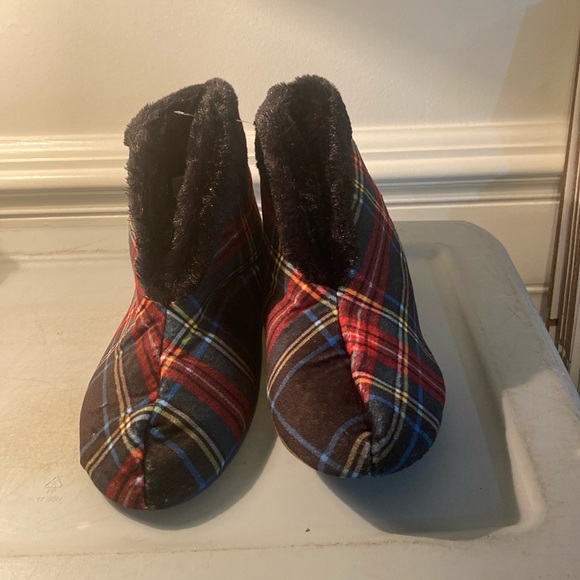dearfoams Shoes - Dear form size Medium (7-8) Slippers New With Tags